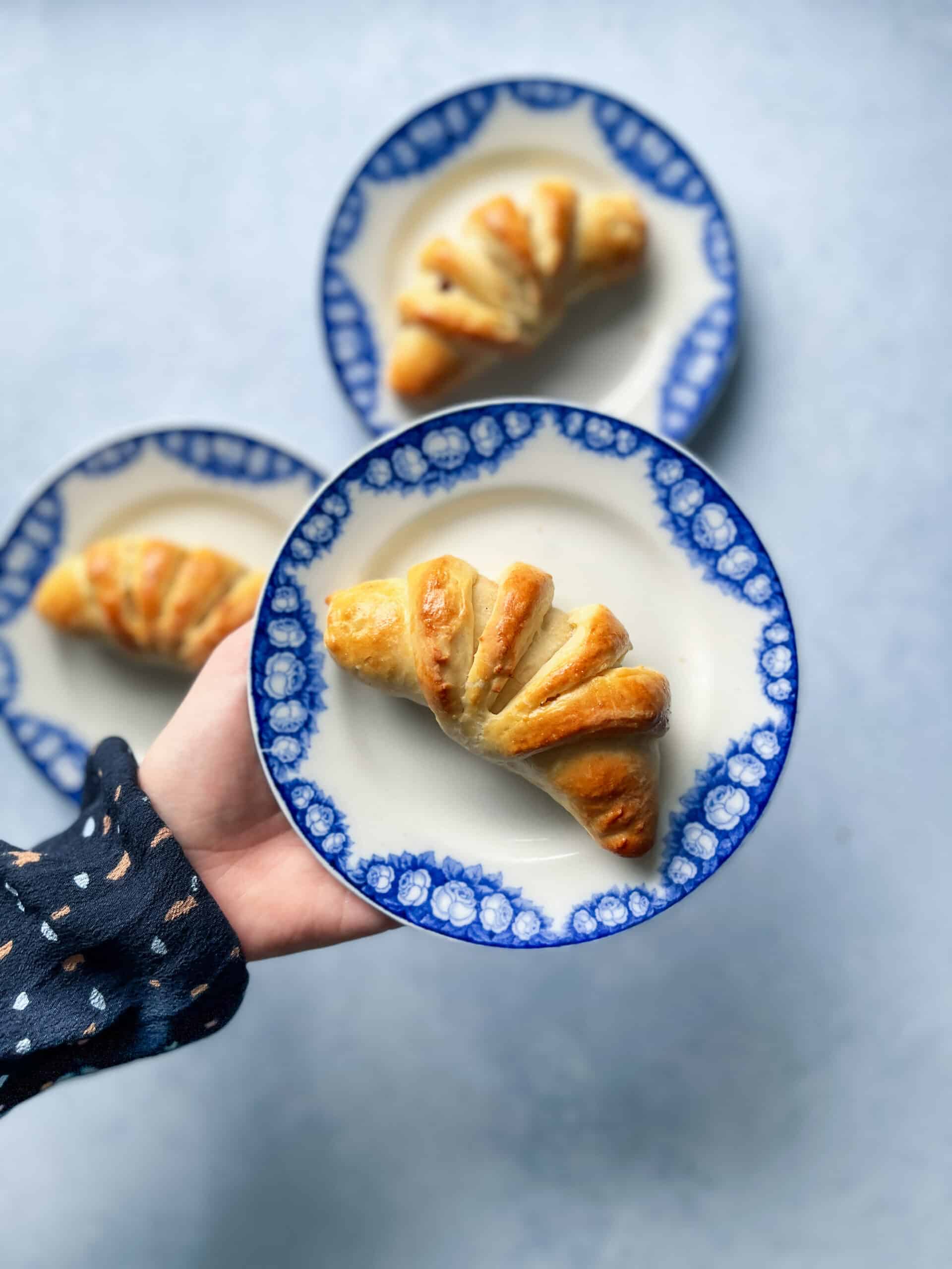 æblehorn med kanel - nem opskrift på søde horn med æble 